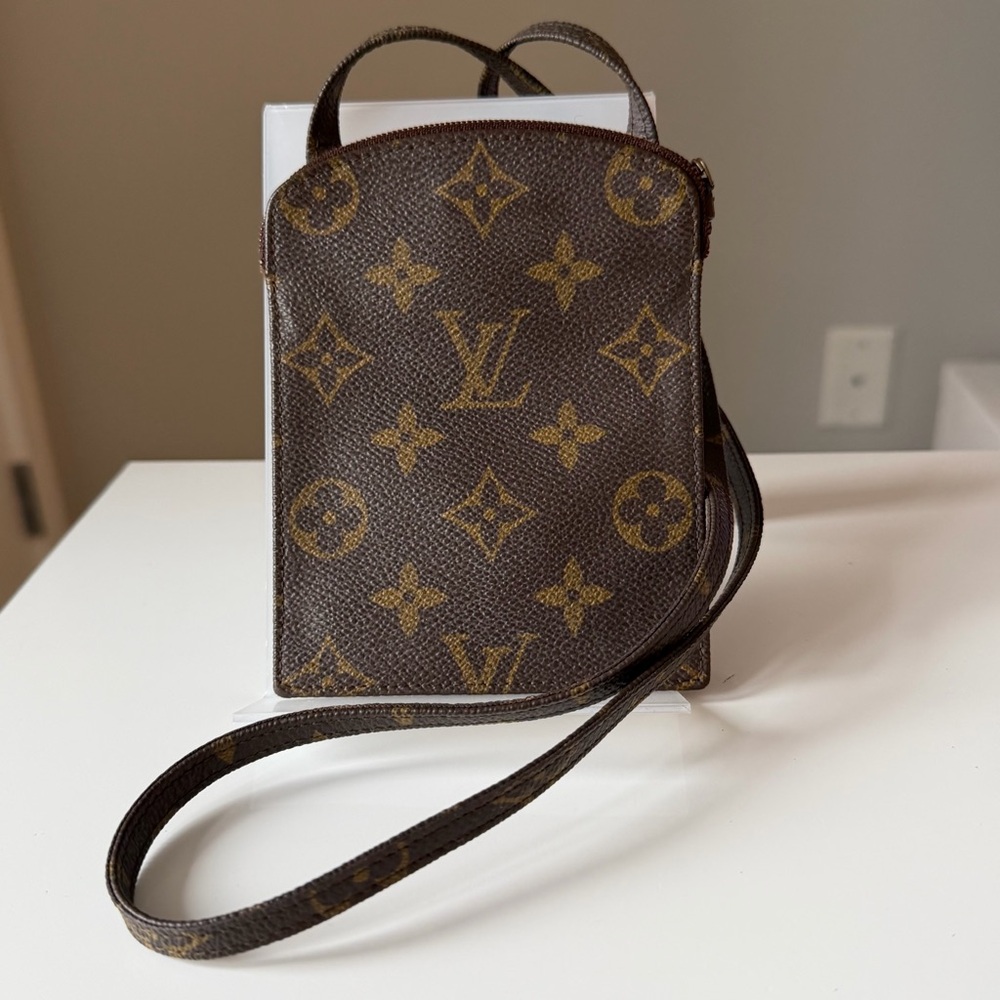 Louis Vuitton Secret Passport Holder Monogram Pochette - Picture 4 of 10